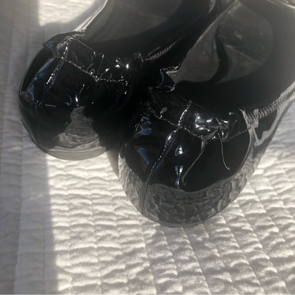 Tory Burch Patent Leather Reva Flat - Picture 6 of 8